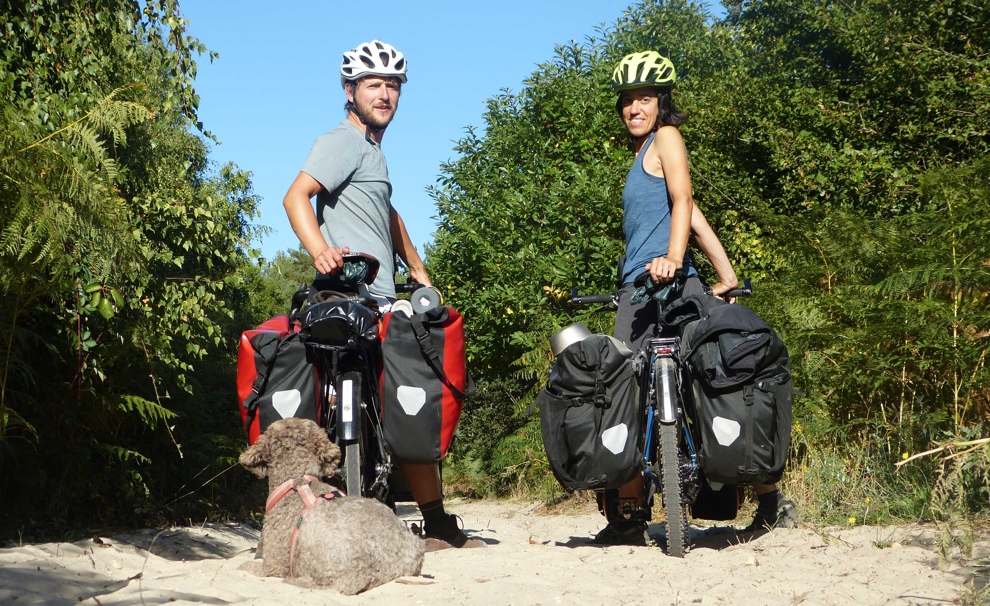 Stuck in the sand in the forest of Rambouillet! Zola refused to look back at the camera